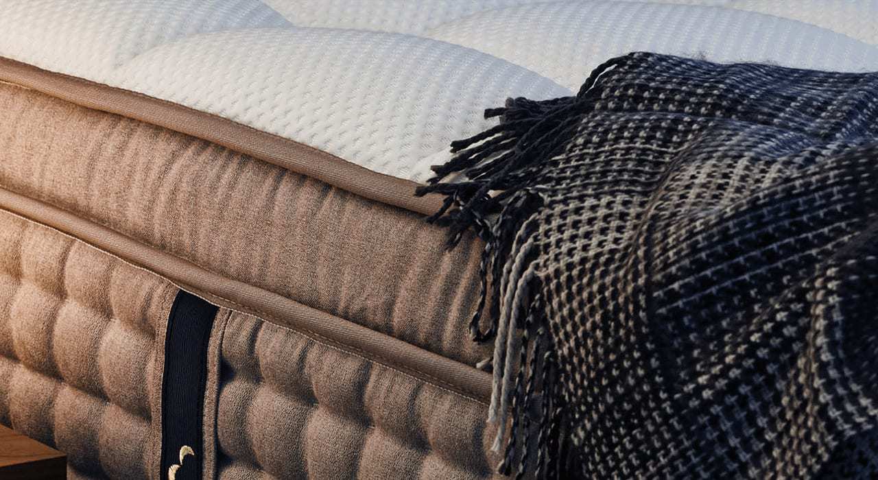 Beautyrest Black 13 DreamCloud Mattress