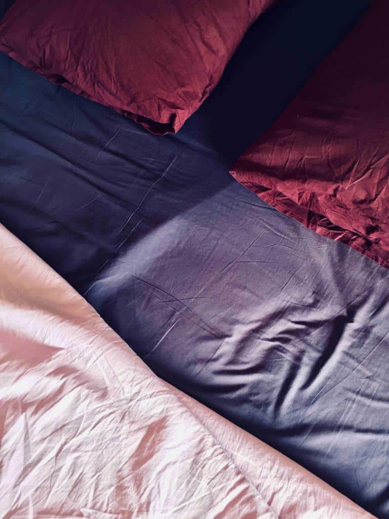 How To Make A Bed Like The Best Hotels