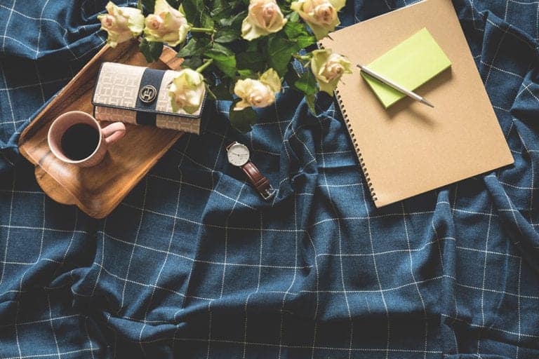 10 Quick Tips to Elevate Your Bedroom For Fall