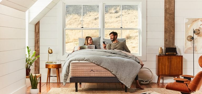 How to Turn Your Bedroom Into A Summer Reading Wonderland How to Turn Your Bedroom Into A Summer Reading Wonderland