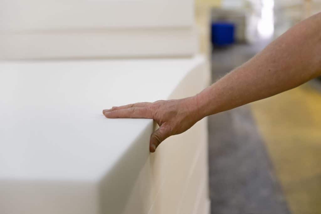Foam Vs Spring Mattress - Making the right choice 1 memory foam mattress